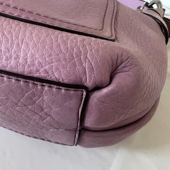Coach Lilac Penelope Hobo Bag with Elegant Crescent Design - Picture 6 of 10